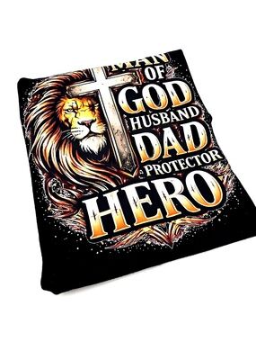 Man of God Men's T-shirt Size Large Husband Dad Protector Hero Black